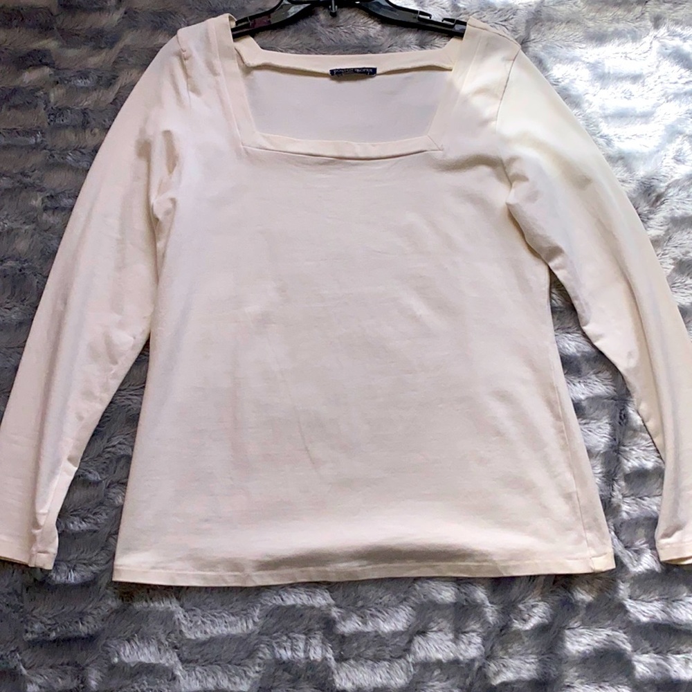 Cream long sleeve Top 🤍